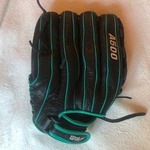 Wilson Siren Fastpitch Softball Glove